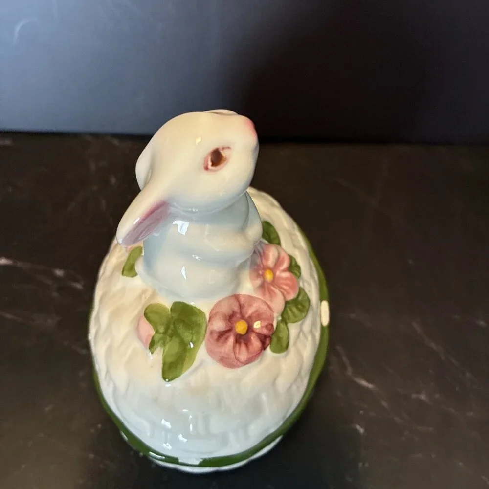 Vintage Avon Bunny Covered Trinket Box Hand Painted Brazil Easter Decor 1982
